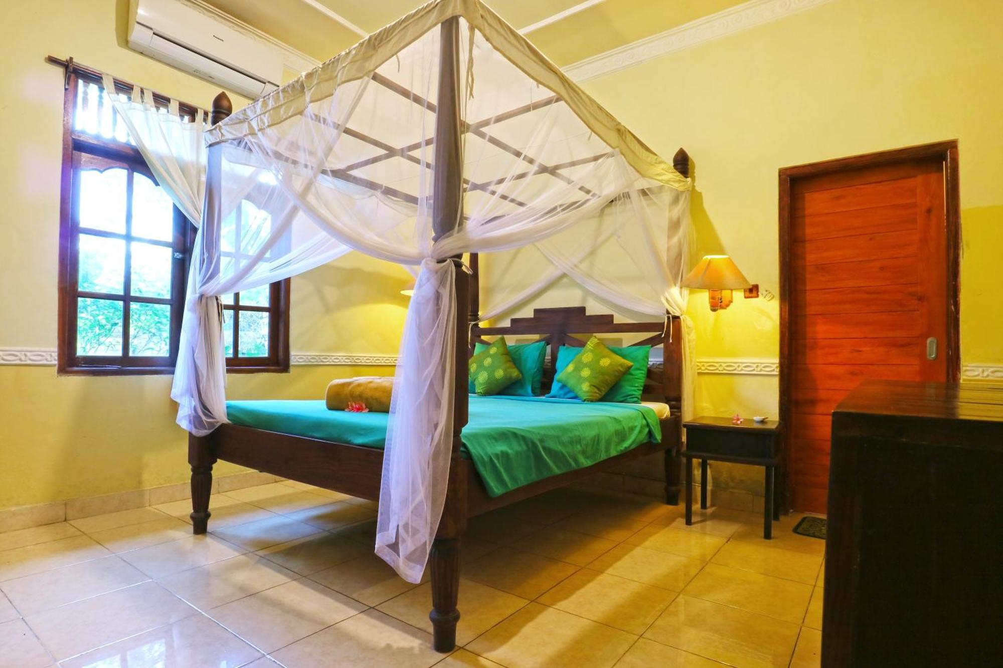 Ubud Kerta City Hotel Exterior photo